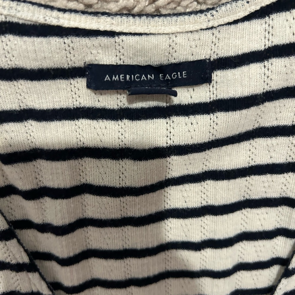 3/$15 American eagle black and white striped tank top - Picture 2 of 3